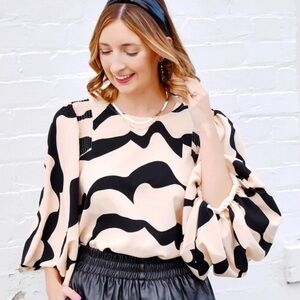 Entro Natural And Black Wave Top size S